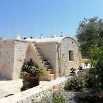 别墅 Trullo Genesi 奇斯泰尼诺
