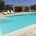 别墅 Trullo Genesi 奇斯泰尼诺