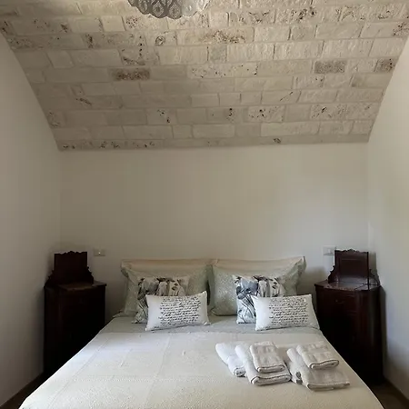 别墅 Trullo Genesi 奇斯泰尼诺